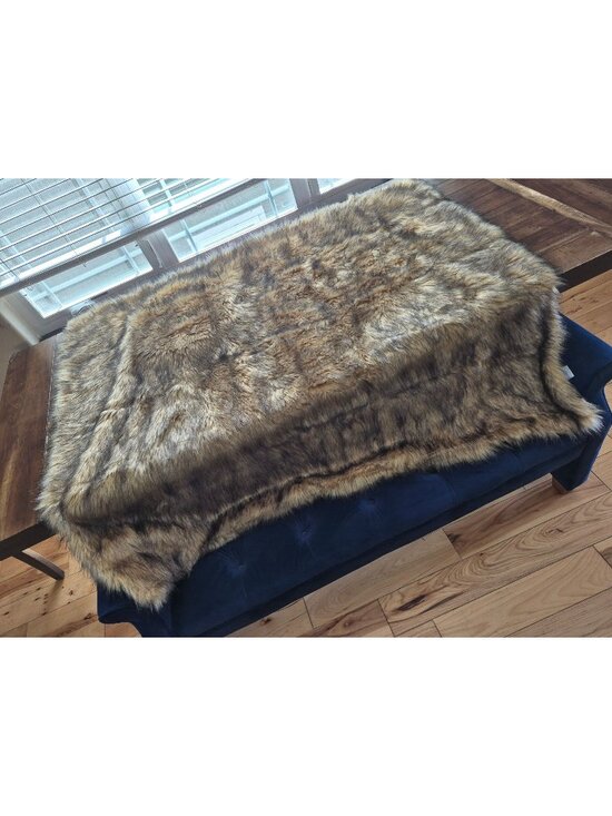 Anifurry Other - Faux Fur & Southwest Pattern Throw Blanket - Cozy & Stylish Reversible Design By
